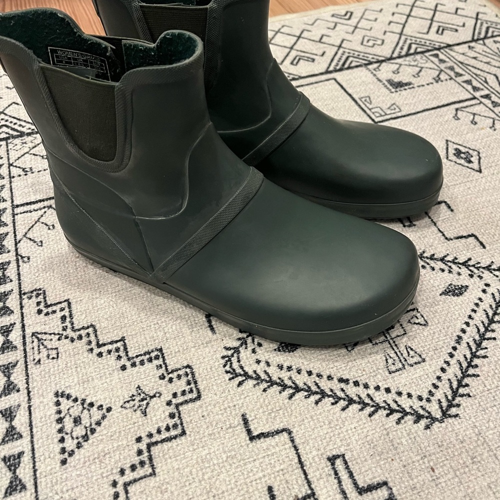 Green Chelsea Rain Boots with Elastic Panels